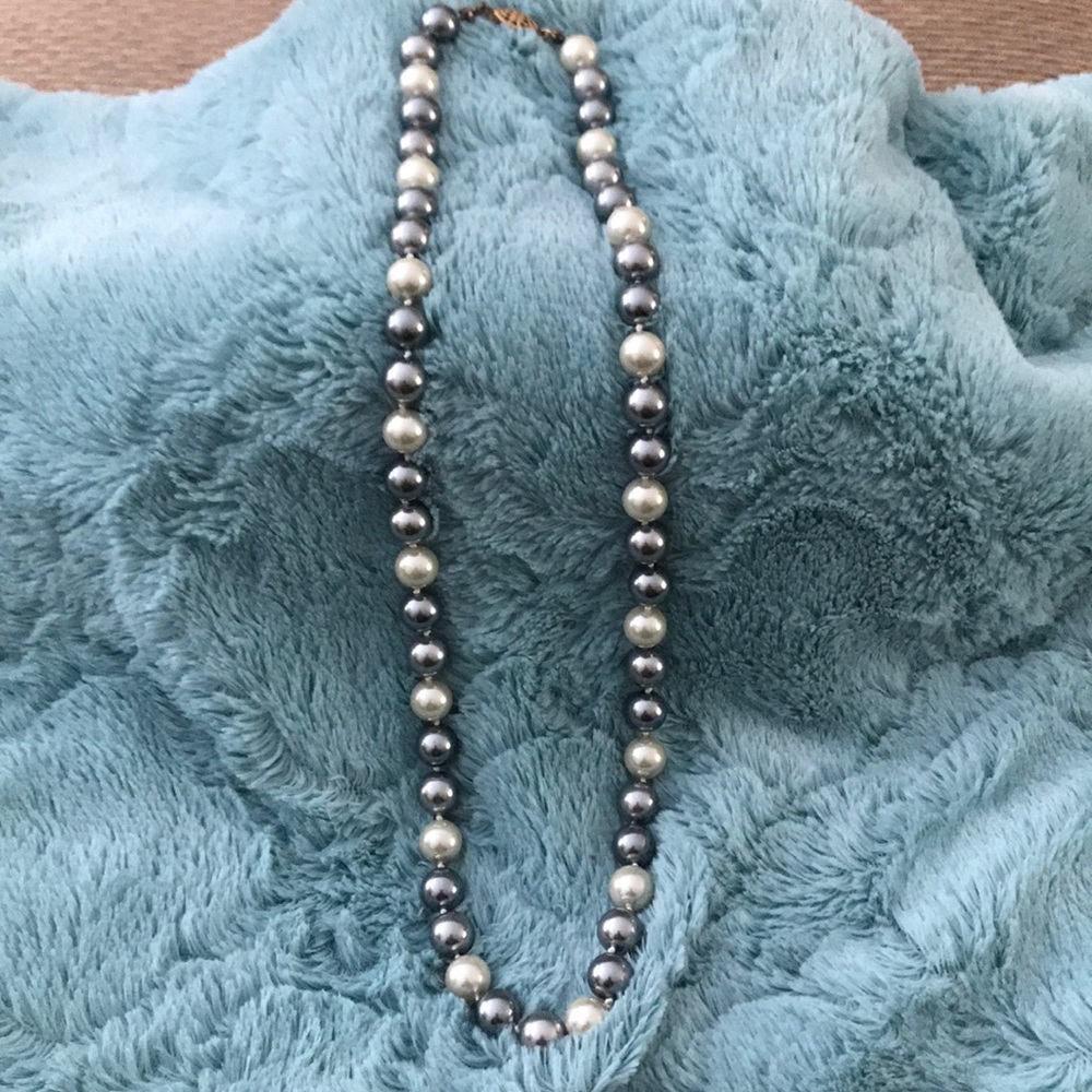 Glass three tone bead necklace